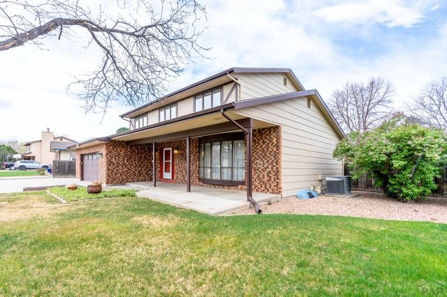 3 Knightsbridge Place, Pueblo, CO 81001