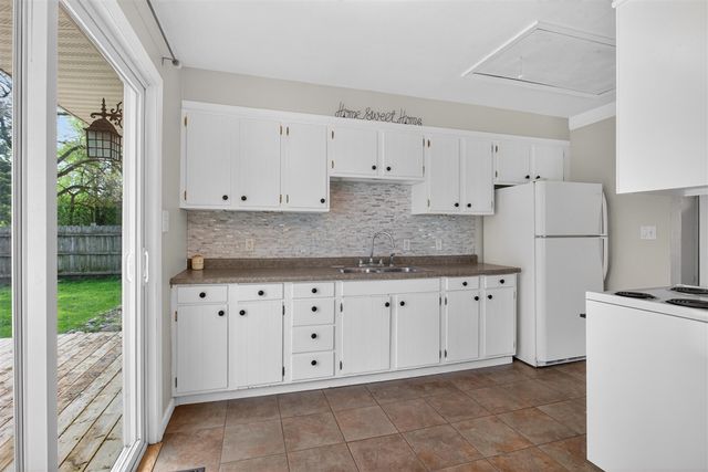 3455 Acacia Boulevard, Jackson, MI 49203