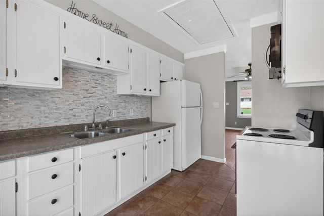 3455 Acacia Boulevard, Jackson, MI 49203