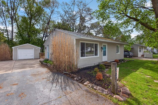 3455 Acacia Boulevard, Jackson, MI 49203