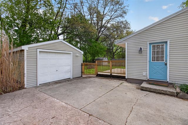 3455 Acacia Boulevard, Jackson, MI 49203