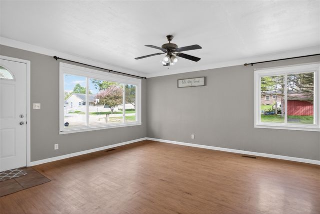 3455 Acacia Boulevard, Jackson, MI 49203