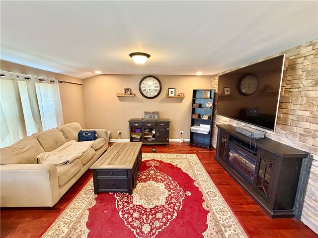 2674 Morgantown Road, Georges Twp, PA 15401