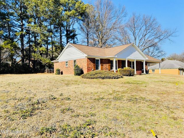 8237 Chesterfield Drive, Southaven, MS 38671