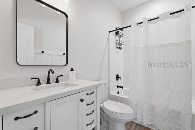32 Avalon Dr, Beaufort, SC 29907