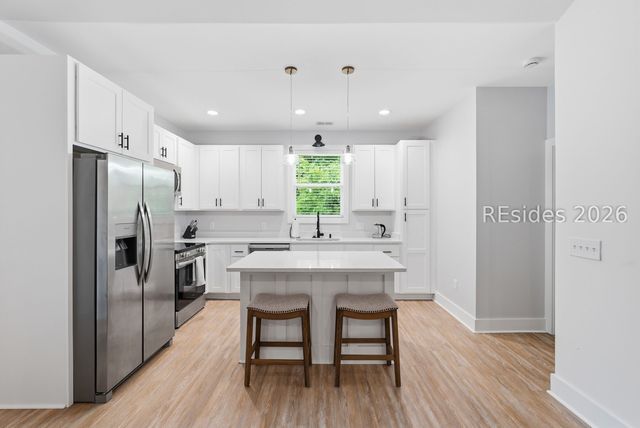32 Avalon Dr, Beaufort, SC 29907