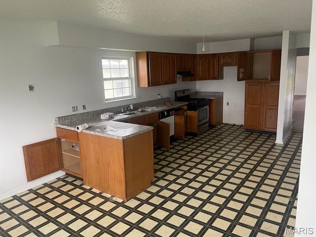 111 Kingshighway, East Alton, IL 62024