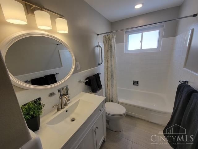 148 Waxwing Drive, Reading, OH 45236