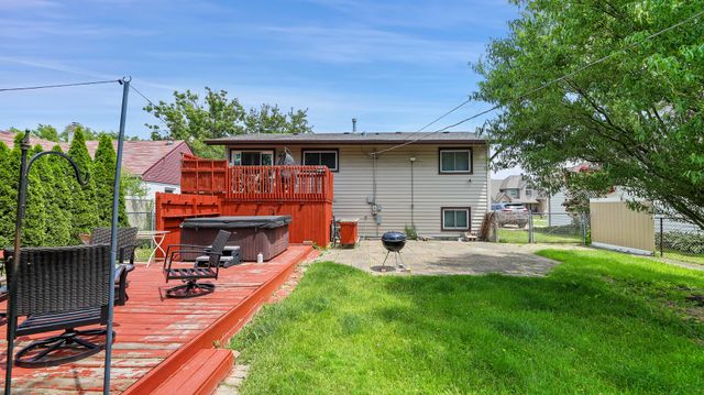 1326 Degener Avenue, Elmhurst, IL 60126