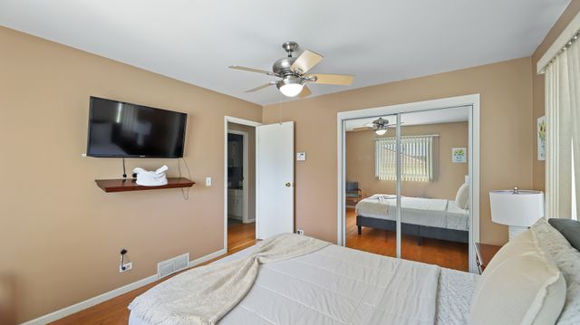 1326 Degener Avenue, Elmhurst, IL 60126