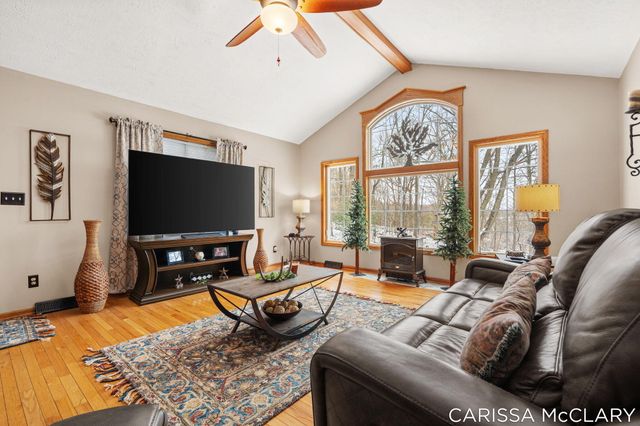 8409 Squires Street Ne, Courtland Twp, MI 49341