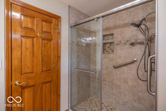 911 Port Drive, Avon, IN 46123