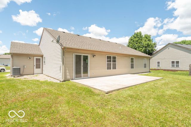 911 Port Drive, Avon, IN 46123