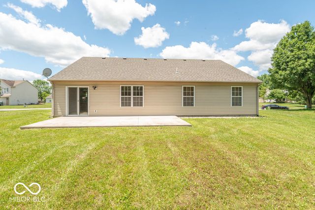 911 Port Drive, Avon, IN 46123