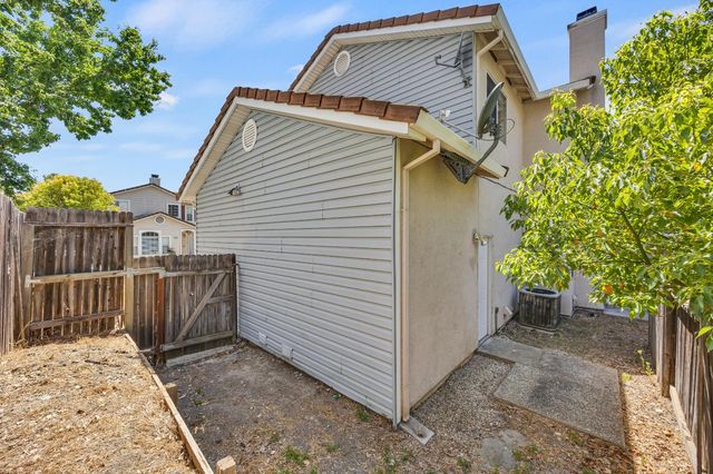 4229 Shandwick Dr, Antelope, CA 95843