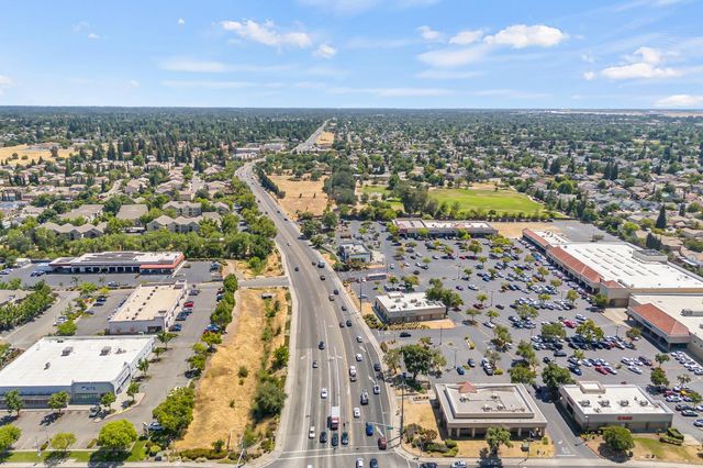 4229 Shandwick Dr, Antelope, CA 95843