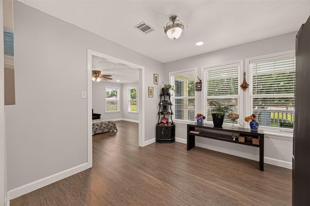 3315 Walsh Street, Bayview, TX 77518