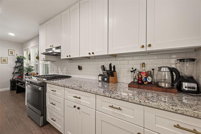3315 Walsh Street, Bayview, TX 77518