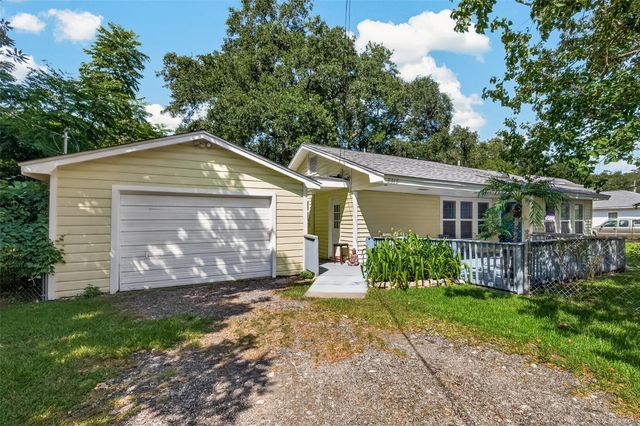 3315 Walsh Street, Bayview, TX 77518