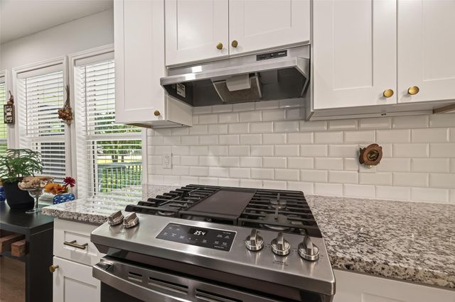 3315 Walsh Street, Bayview, TX 77518