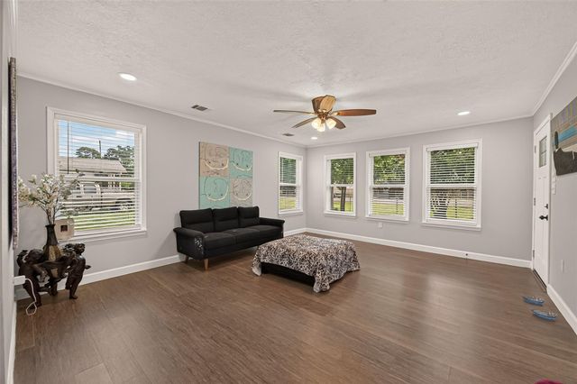 3315 Walsh Street, Bayview, TX 77518