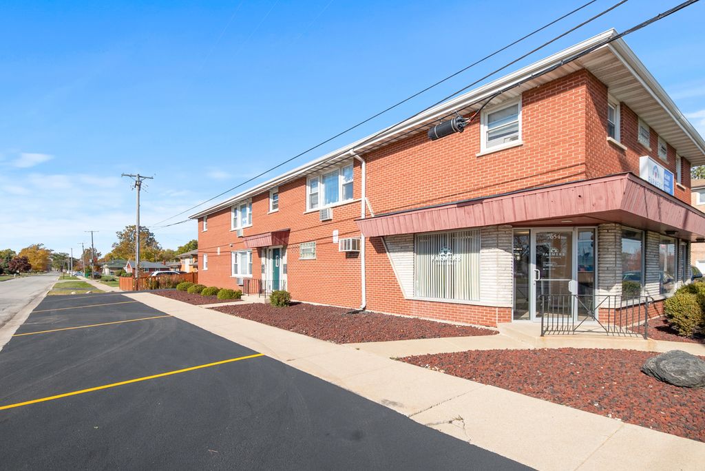 7654 S Harlem Avenue, Bridgeview, IL 60455 — exterior