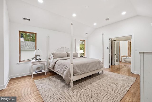1312 ROBINSON PL, Falls Church, VA 22046