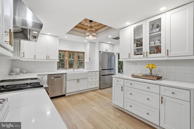 1312 ROBINSON PL, Falls Church, VA 22046