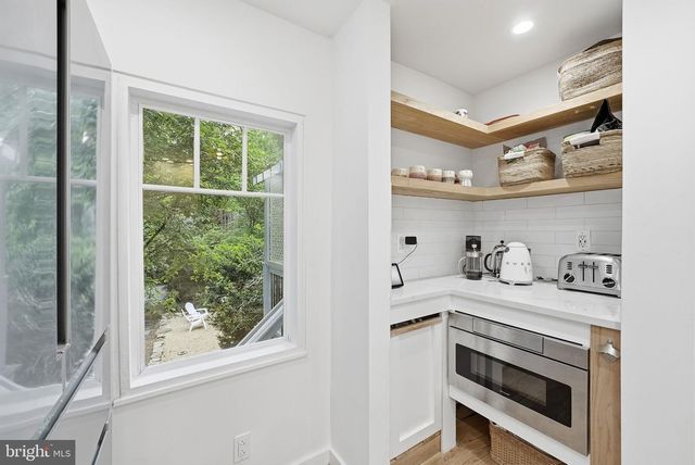 1312 ROBINSON PL, Falls Church, VA 22046