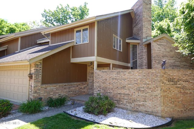 1677 Wyandotte Boulevard, Maumee, OH 43537