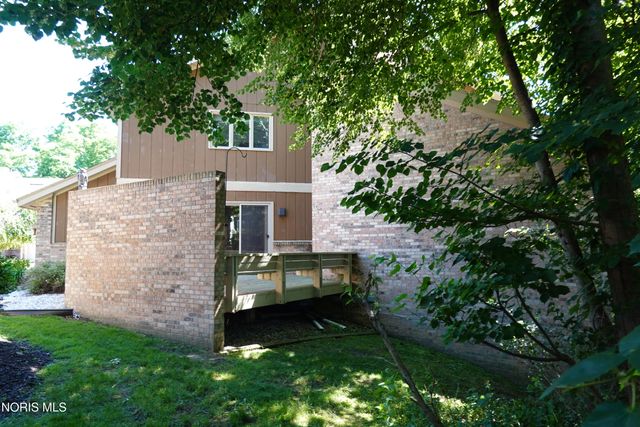 1677 Wyandotte Boulevard, Maumee, OH 43537