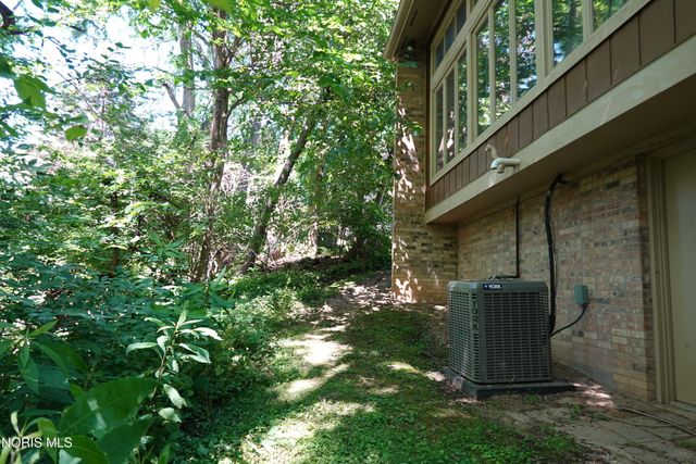 1677 Wyandotte Boulevard, Maumee, OH 43537