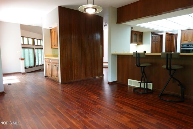 1677 Wyandotte Boulevard, Maumee, OH 43537