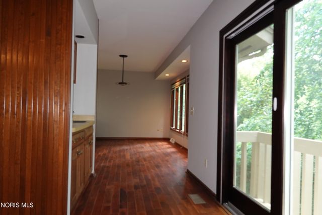 1677 Wyandotte Boulevard, Maumee, OH 43537