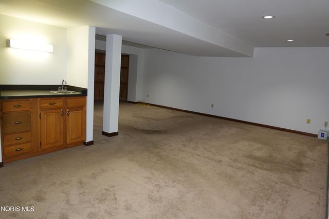 1677 Wyandotte Boulevard, Maumee, OH 43537