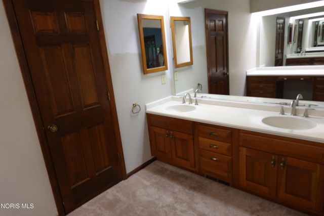 1677 Wyandotte Boulevard, Maumee, OH 43537
