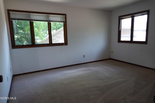 1677 Wyandotte Boulevard, Maumee, OH 43537