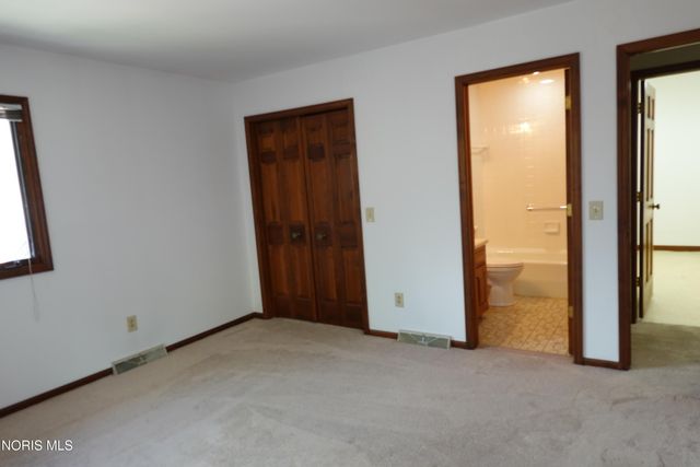 1677 Wyandotte Boulevard, Maumee, OH 43537