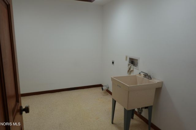 1677 Wyandotte Boulevard, Maumee, OH 43537