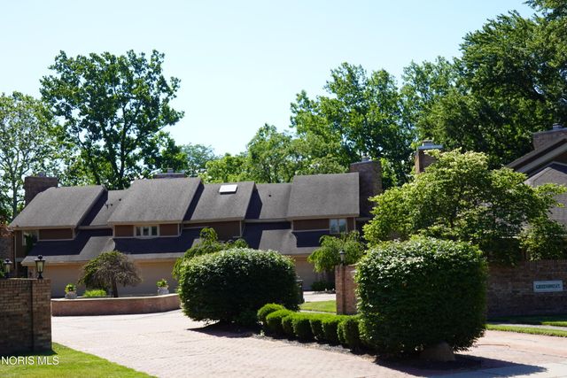 1677 Wyandotte Boulevard, Maumee, OH 43537