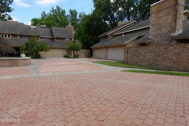 1677 Wyandotte Boulevard, Maumee, OH 43537