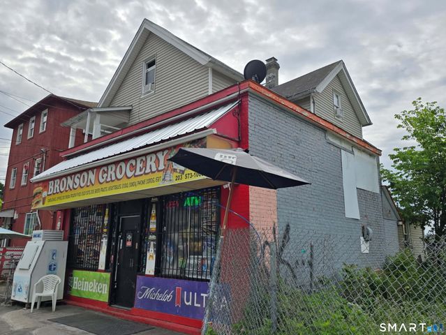 17 Bronson Street, Waterbury, CT 06704