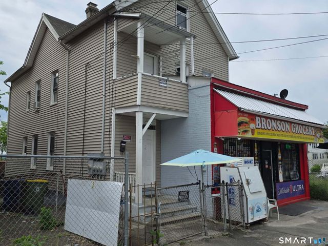 17 Bronson Street, Waterbury, CT 06704