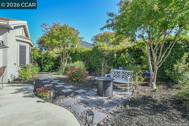 2060 Kent Dr, Brentwood, CA 94513