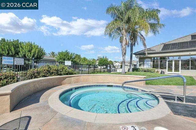 2060 Kent Dr, Brentwood, CA 94513