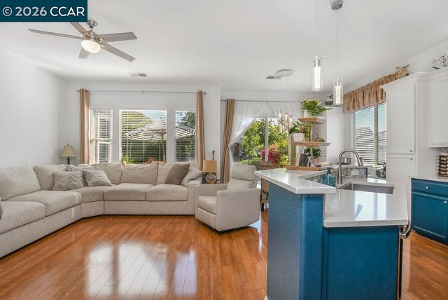 2060 Kent Dr, Brentwood, CA 94513