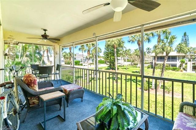 1549 Sandpiper ST 34, Naples, FL 34102