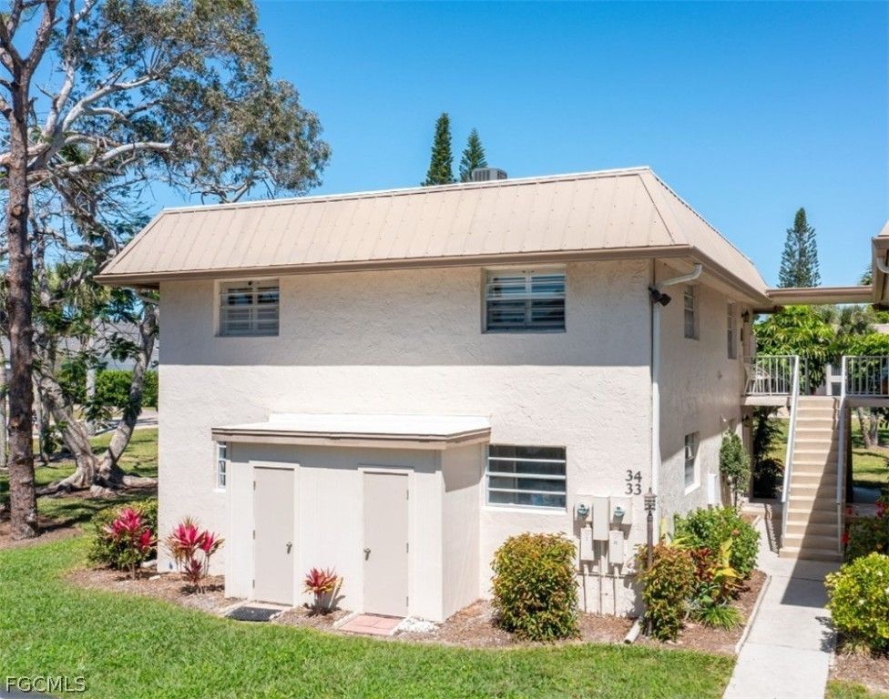 1549 Sandpiper ST 34, Naples, FL 34102