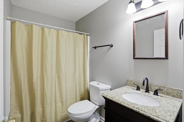 10404 N Serenity Lane, Mooresville, IN 46158