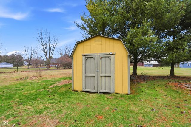 10404 N Serenity Lane, Mooresville, IN 46158